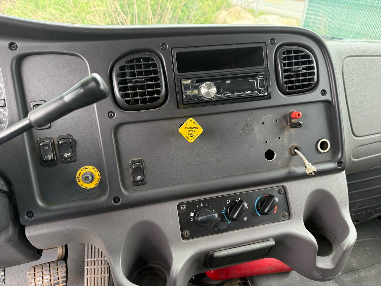Freightliner M2 106 Medium Duty  2007