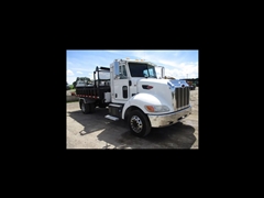 2013 Peterbilt 330 