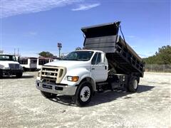 2004 Ford F-750 