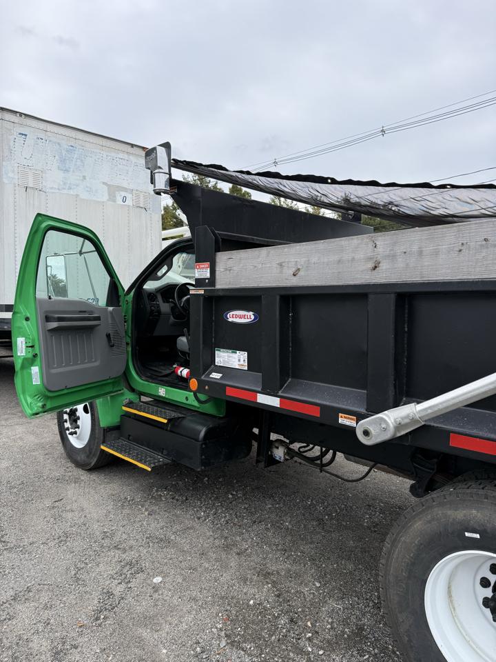 Ford F-550 Crew Cab DRW 2WD 2016