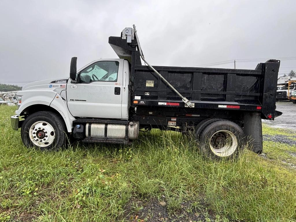 Ford F-750 Regular Cab 2WD DRW 2018