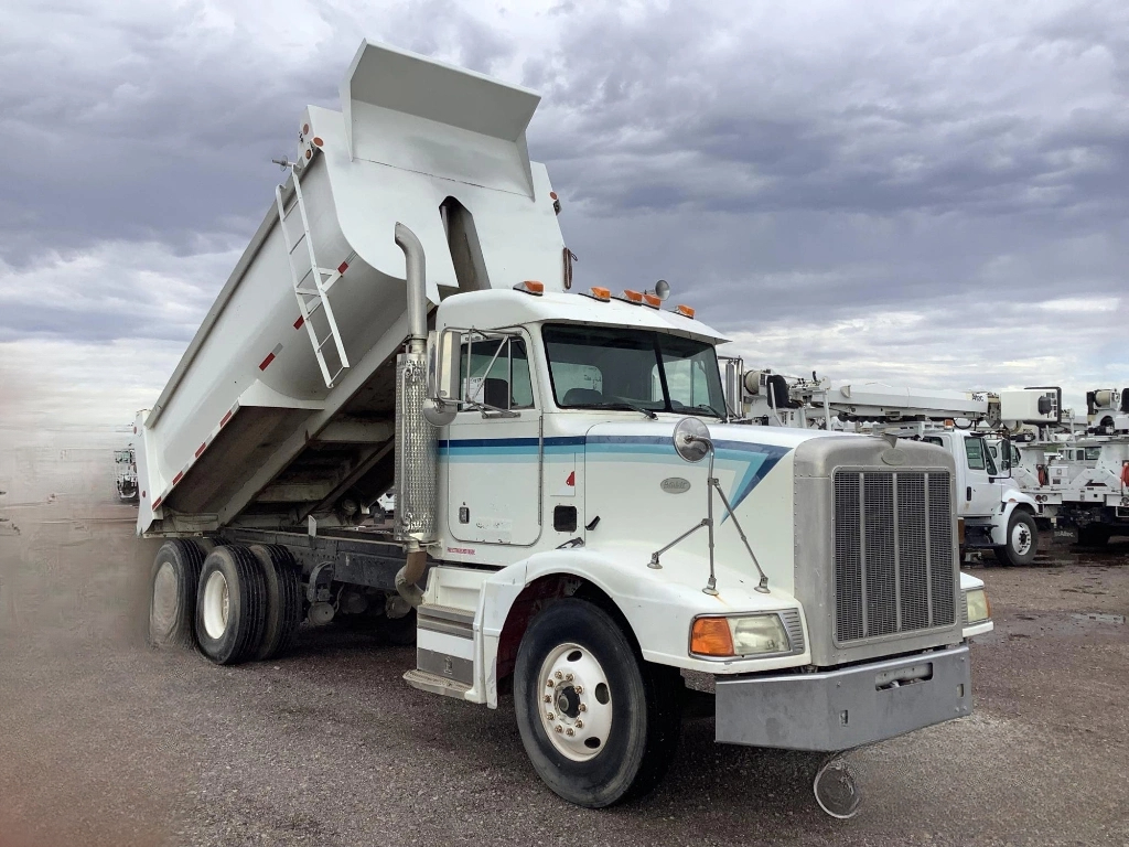 Peterbilt 377  1997 Peterbilt 377  1997