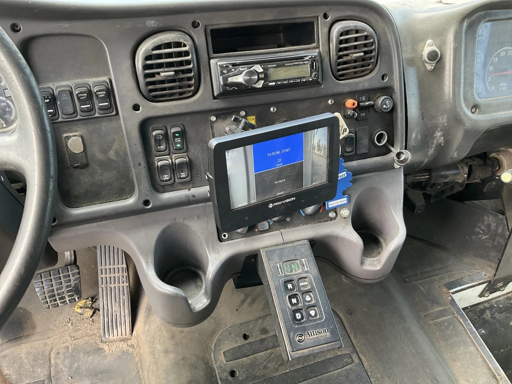 Freightliner M2 106  2015 Freightliner M2 106  2015