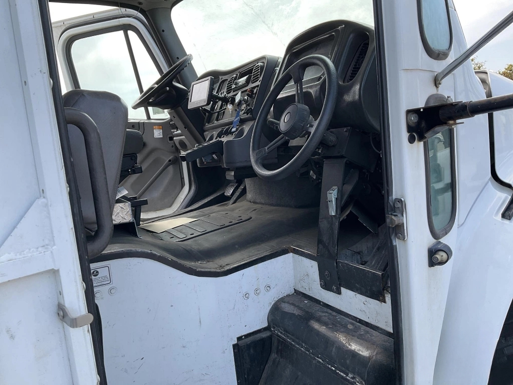 Freightliner M2 106  2015 Freightliner M2 106  2015