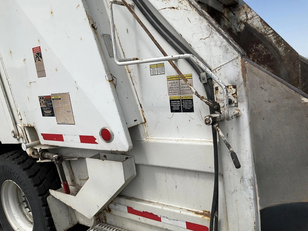 Freightliner M2 106  2015 Freightliner M2 106  2015