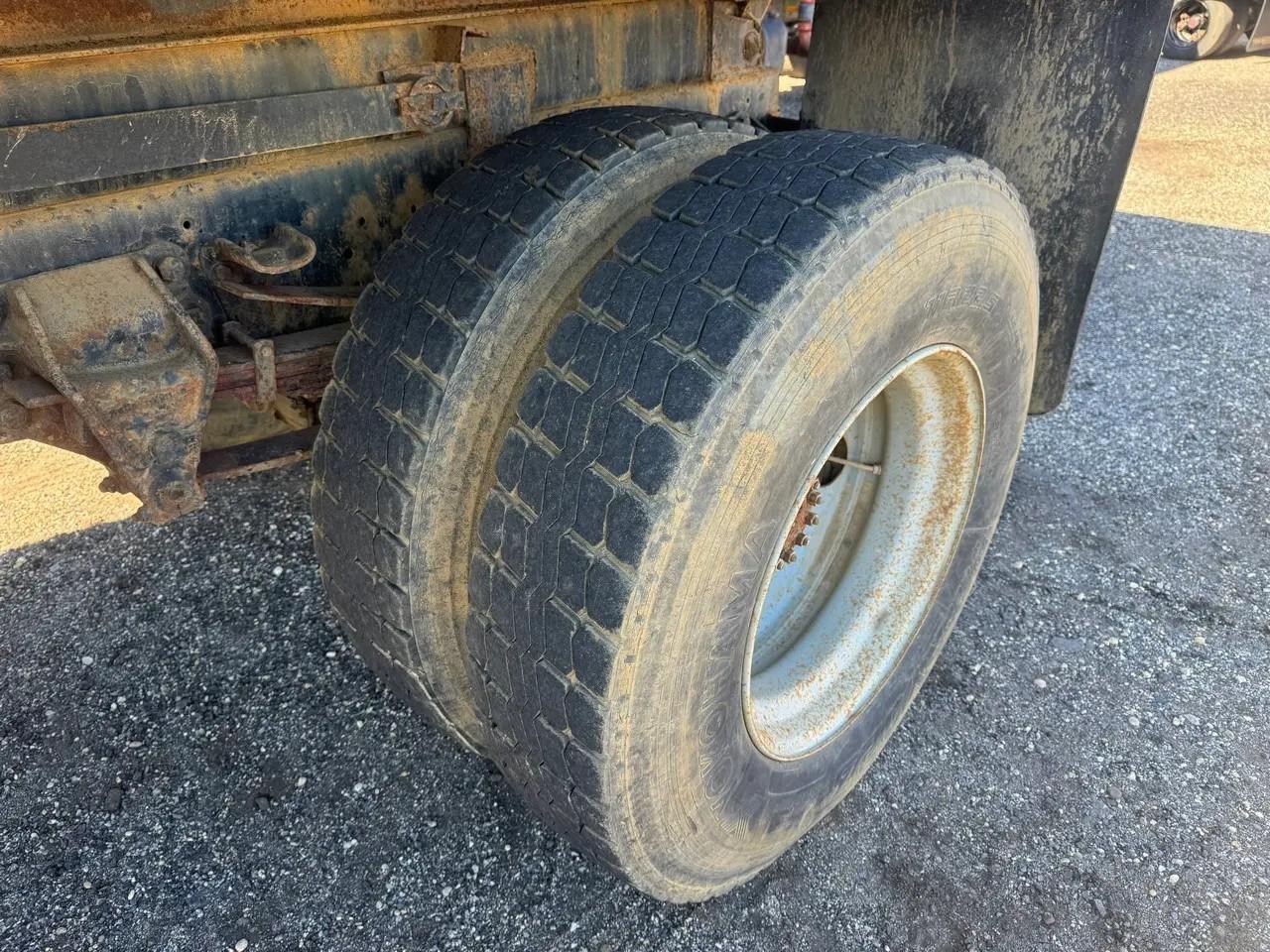 Ford F8000  1986