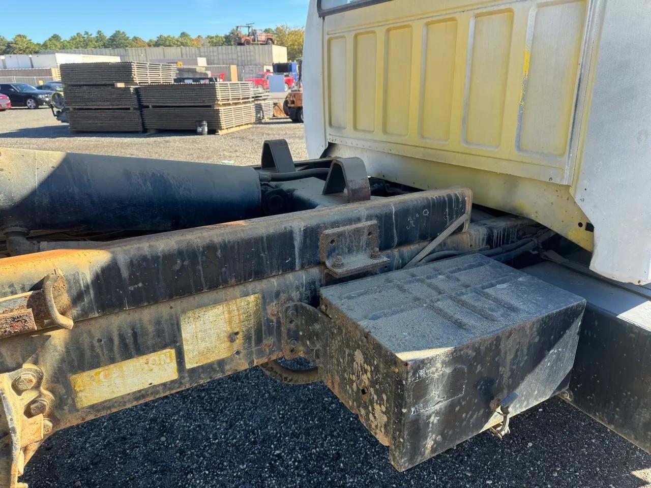 Ford F8000  1986