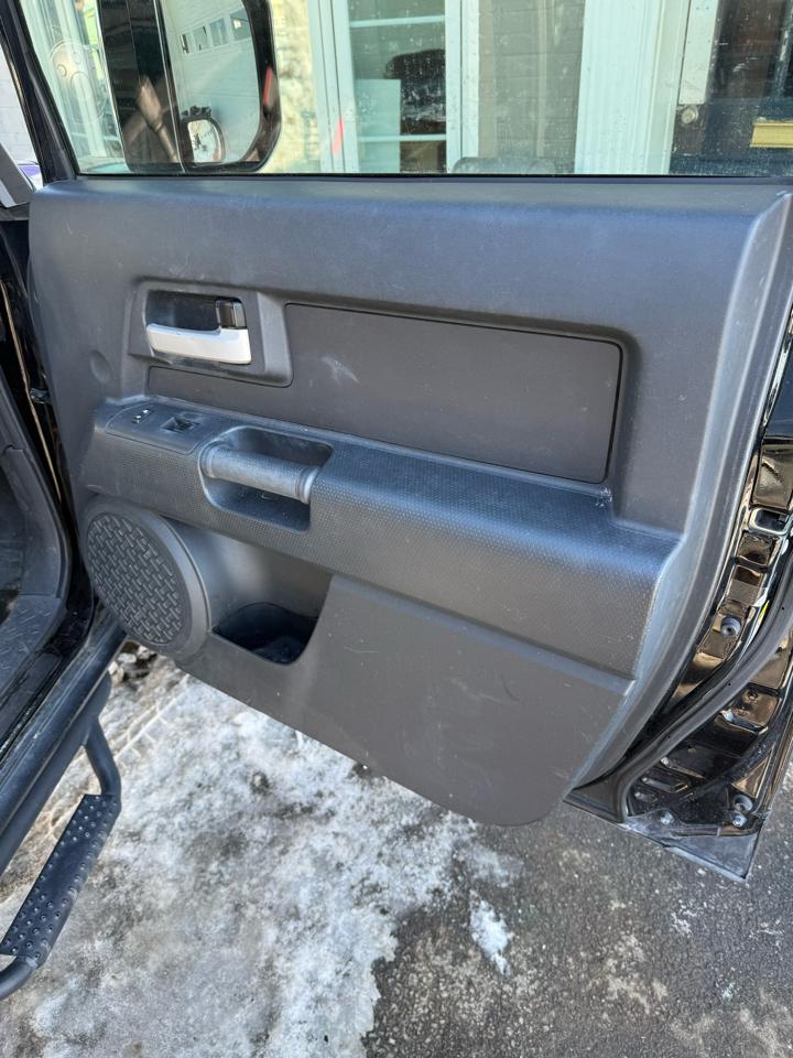 Toyota FJ Cruiser 4WD MT 2013