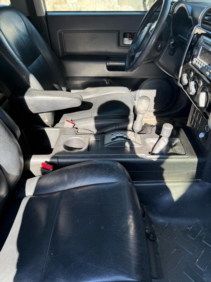 Toyota FJ Cruiser 4WD MT 2013