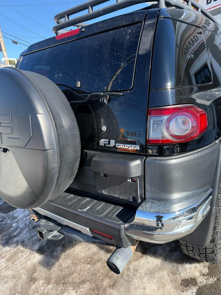 Toyota FJ Cruiser 4WD MT 2013