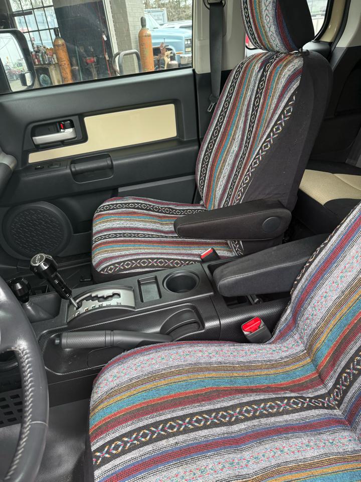 Toyota FJ Cruiser 4WD AT 2010