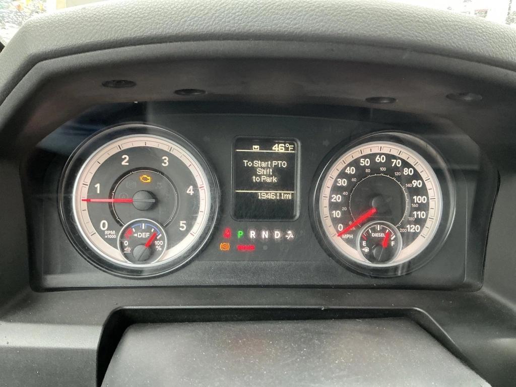 RAM 5500 Regular Cab SWB 2WD DRW 2015