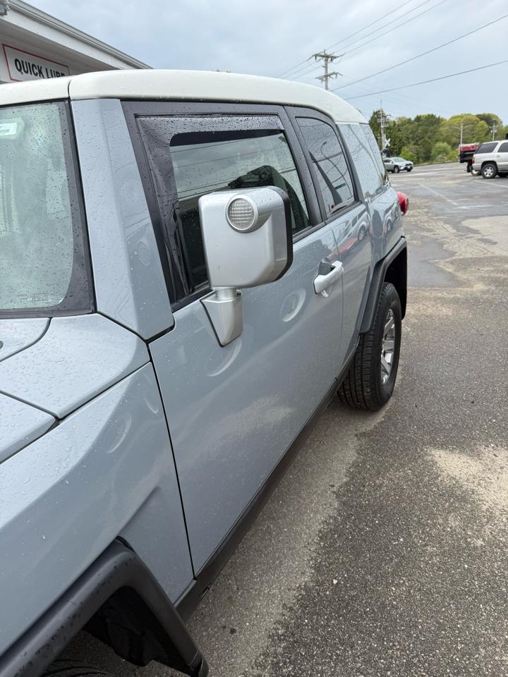 Toyota FJ Cruiser 4WD MT 2014