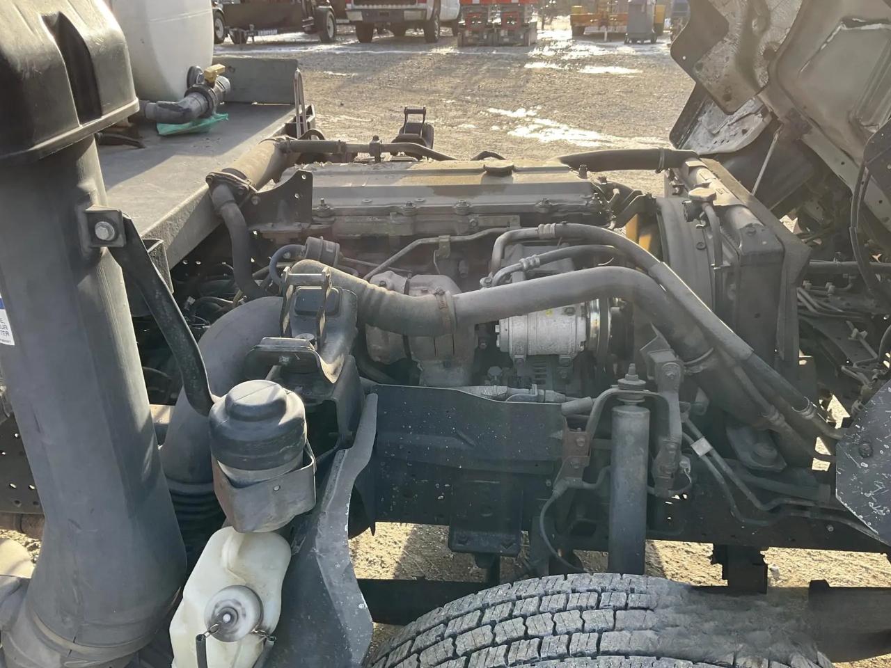 Isuzu NPR  2007