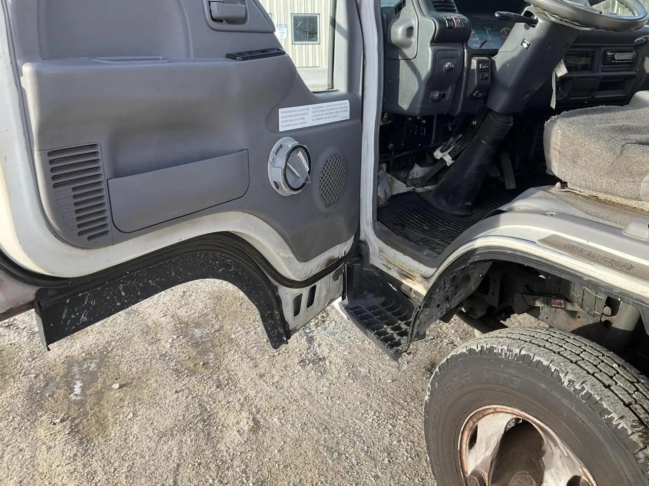Isuzu NPR  2007