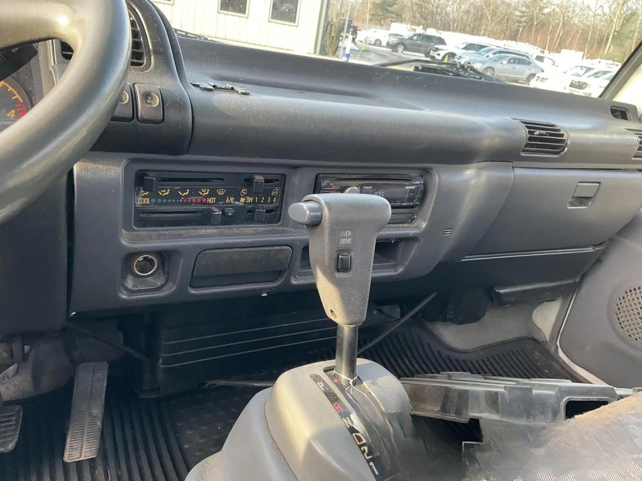 Isuzu NPR  2007