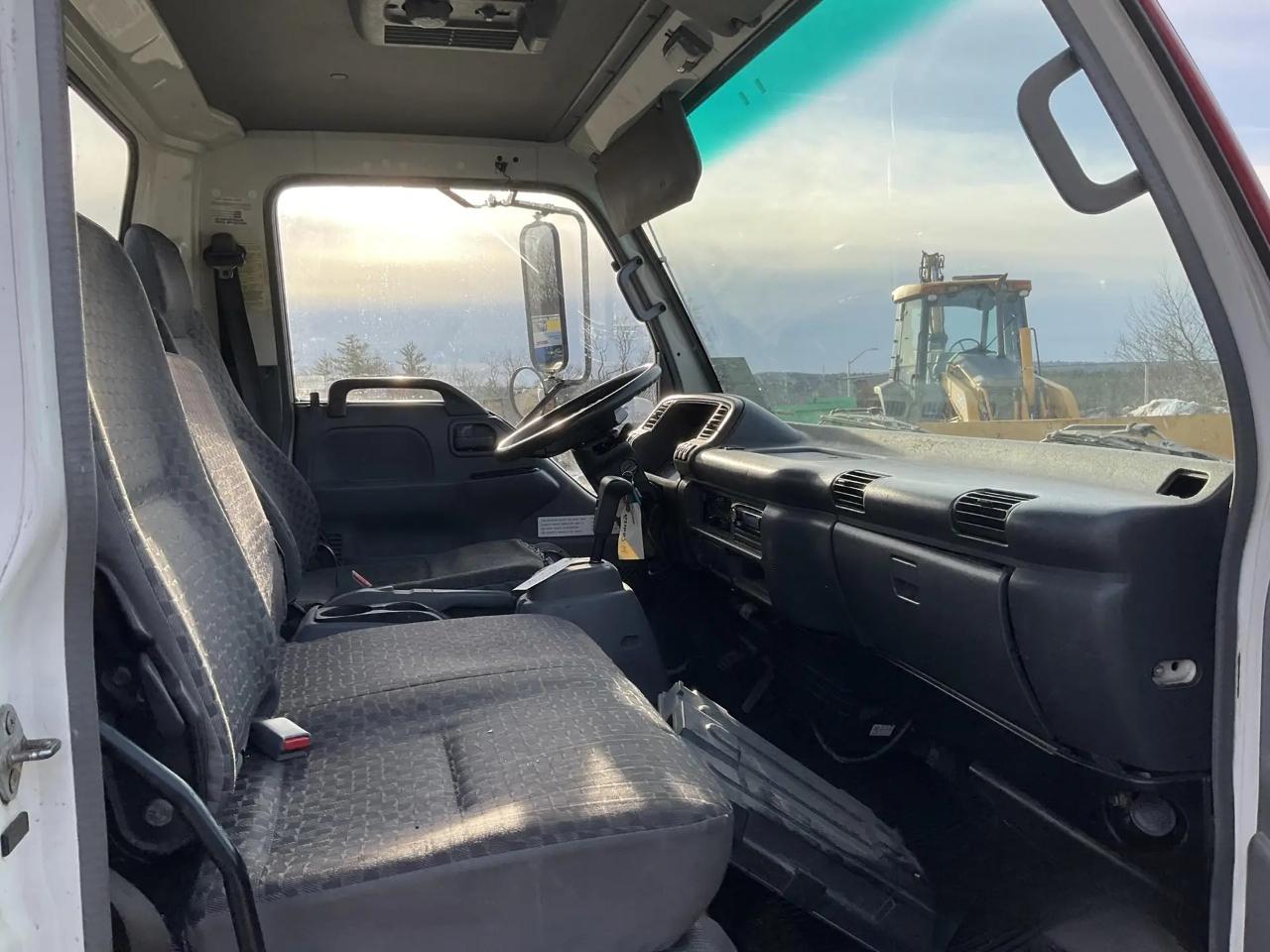 Isuzu NPR  2007