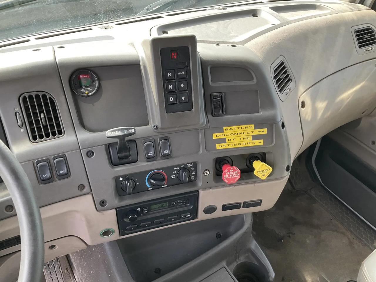 Sterling LT8500  2007