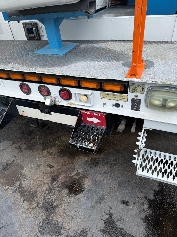 Ford F-550 Regular Cab DRW 4WD 2016