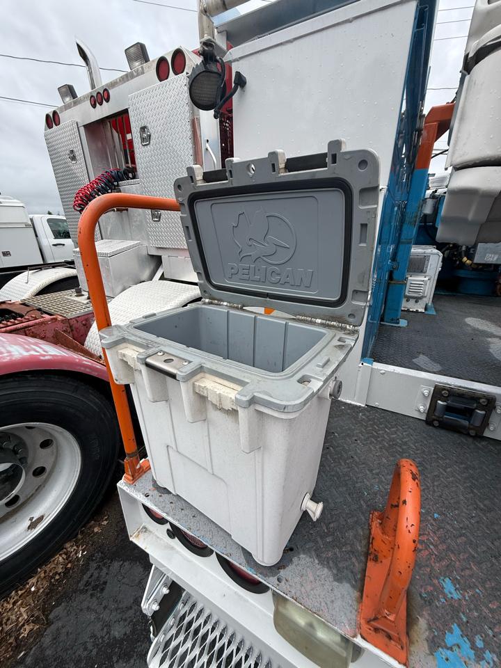 Ford F-550 Regular Cab DRW 4WD 2016
