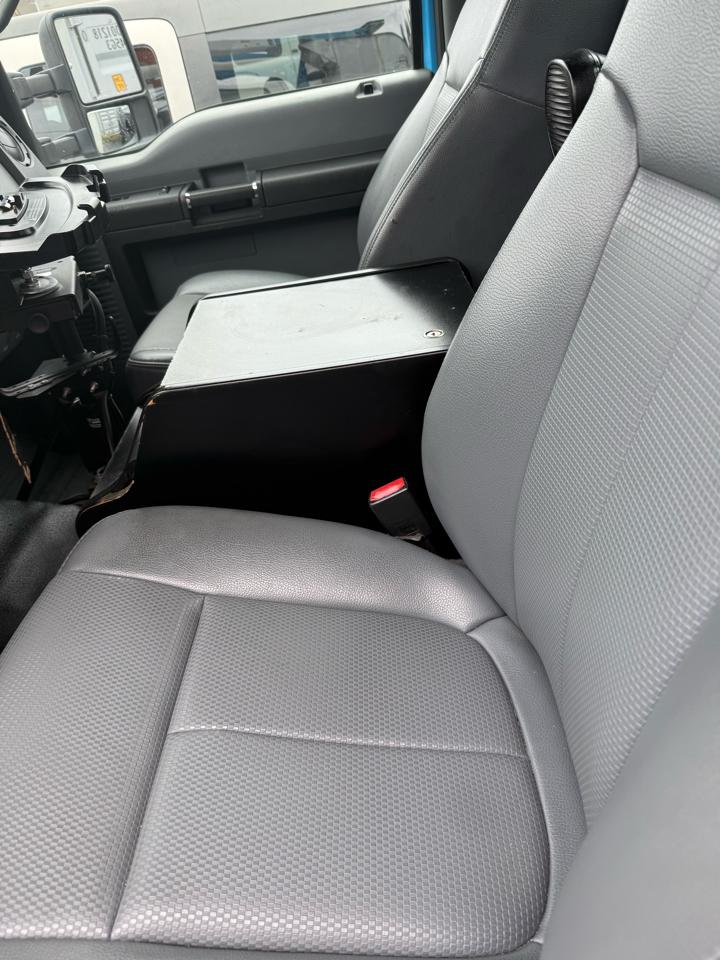 Ford F-550 Regular Cab DRW 4WD 2016