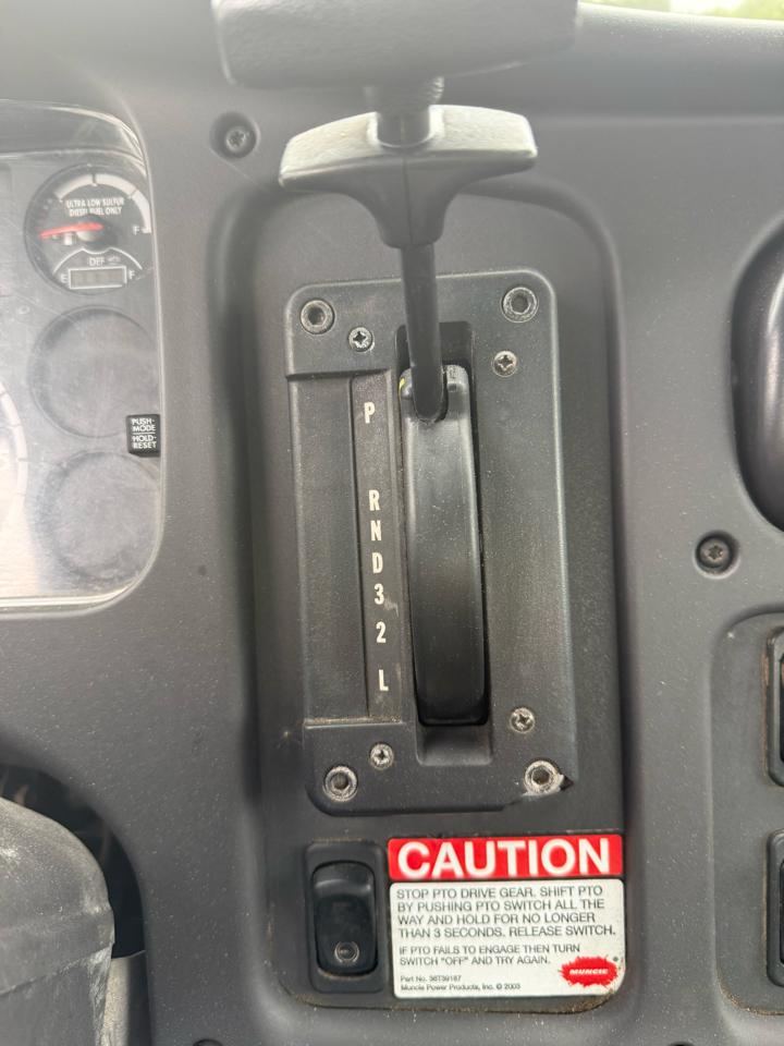 Freightliner M2 106  2015