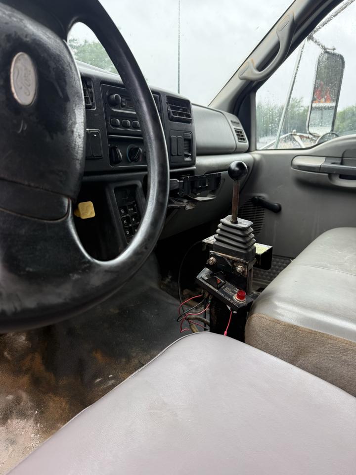 Ford F-750 Regular Cab 2WD DRW 2004