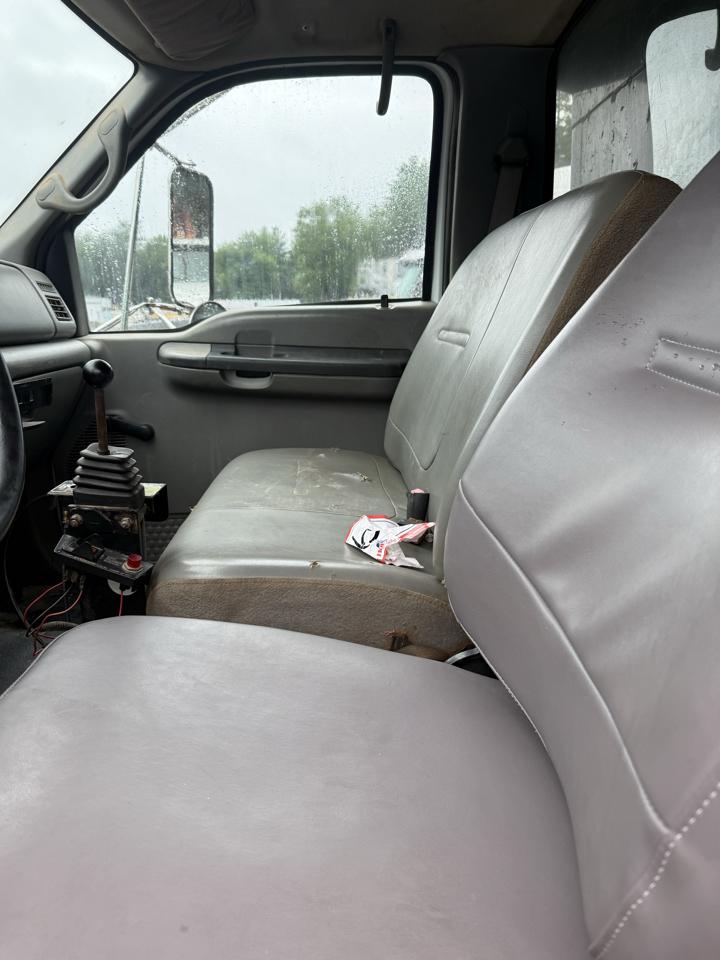 Ford F-750 Regular Cab 2WD DRW 2004