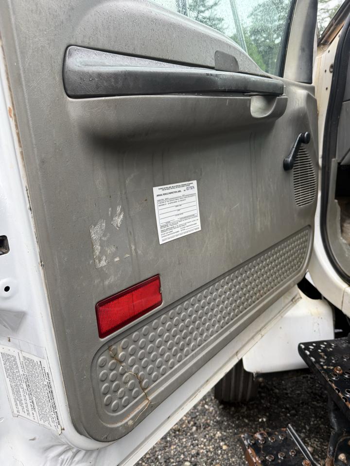 Ford F-750 Regular Cab 2WD DRW 2004