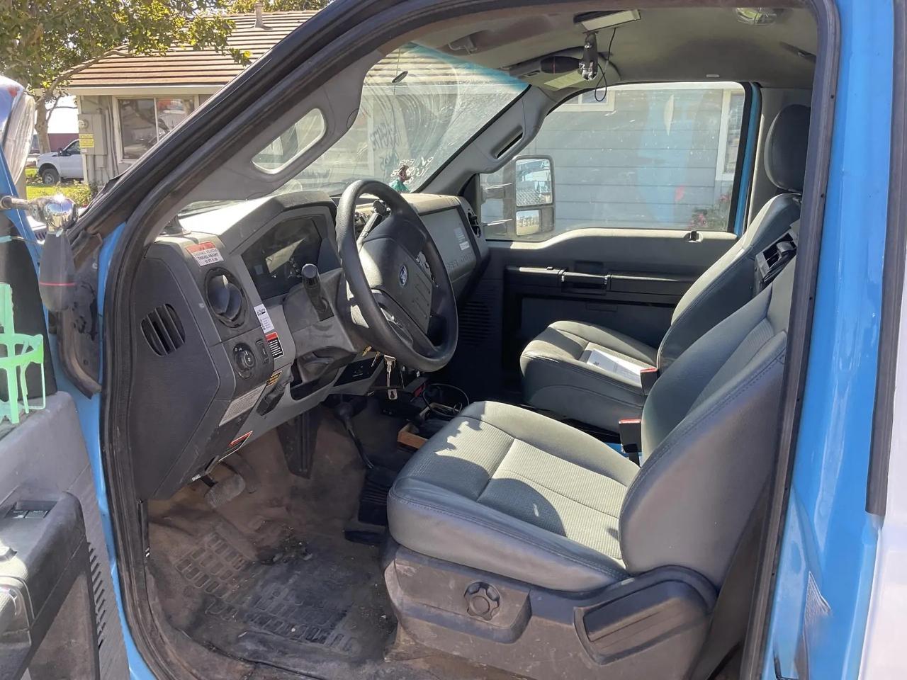 Ford F-550 Regular Cab DRW 4WD 2015