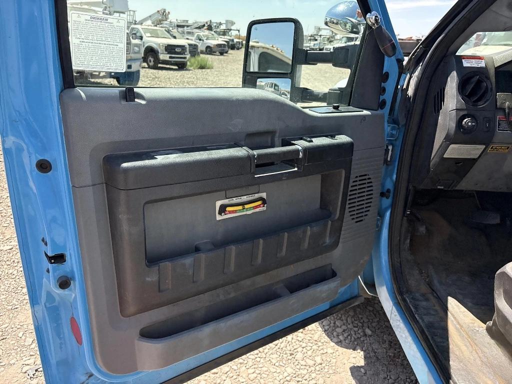 Ford F-550 Regular Cab DRW 4WD 2013