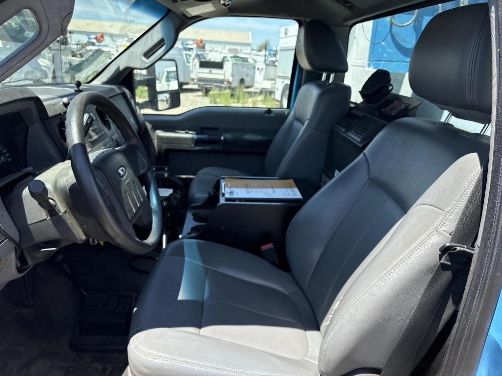 Ford F-550 Regular Cab DRW 4WD 2013