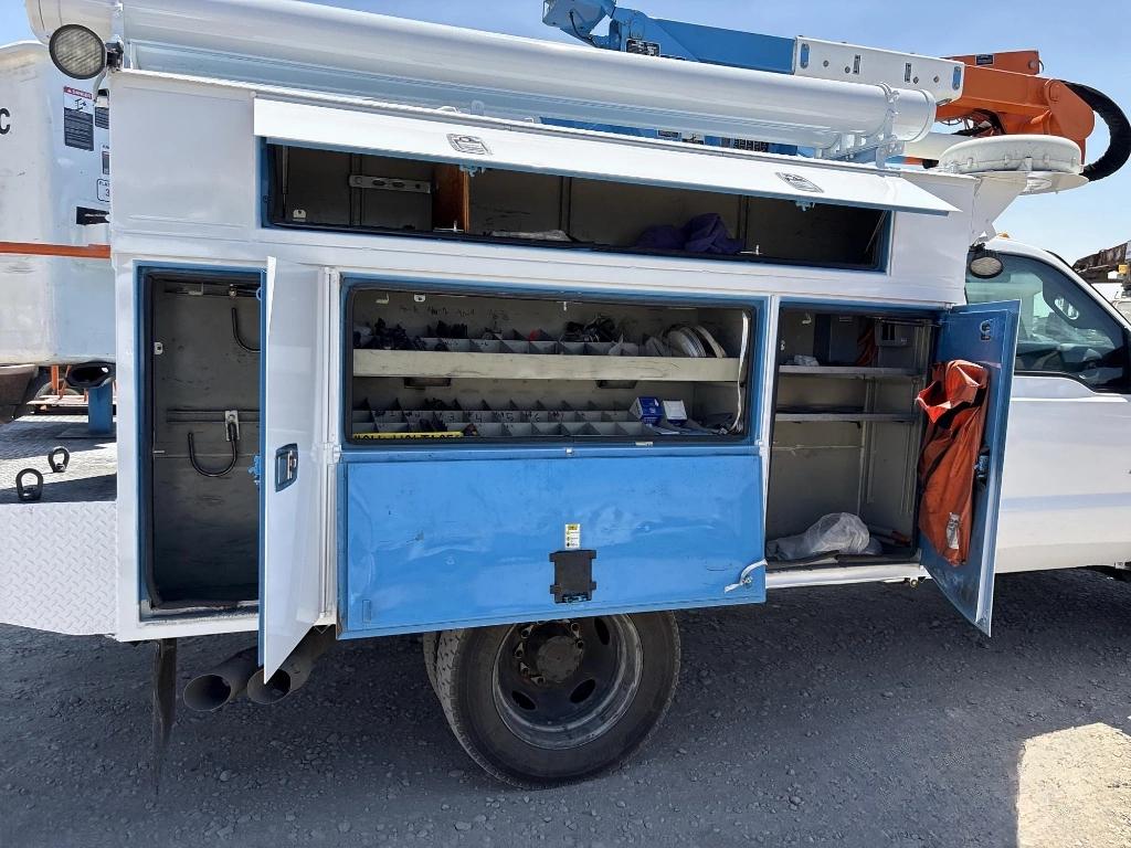 Ford F-550 Regular Cab DRW 4WD 2013