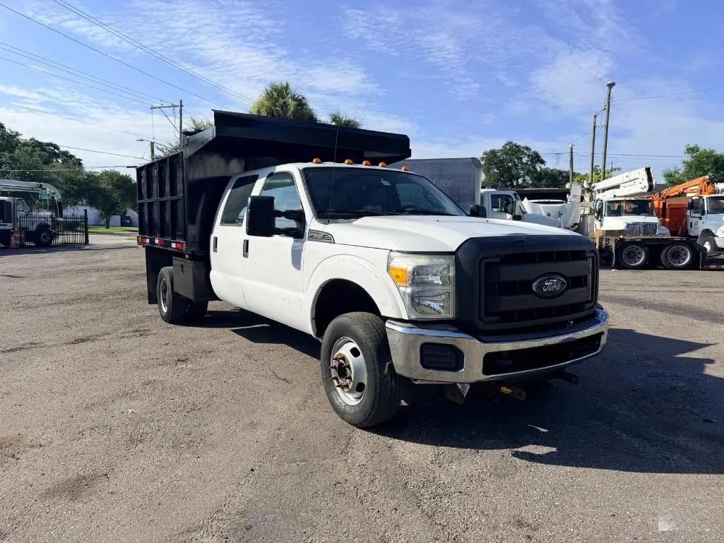 Ford F-350 SD XL Crew Cab Long Bed DRW 4WD 2015