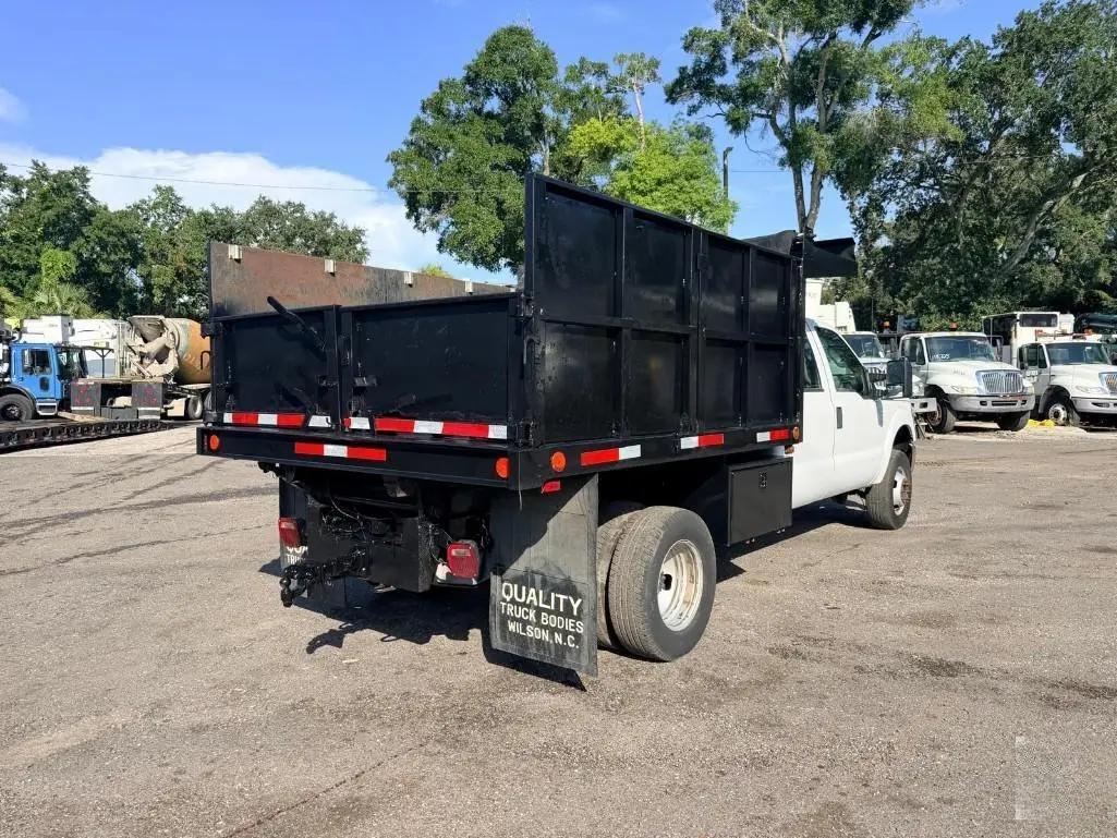 Ford F-350 SD XL Crew Cab Long Bed DRW 4WD 2015