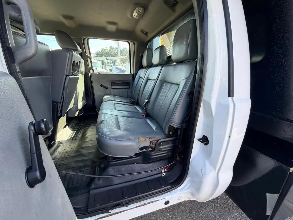 Ford F-350 SD XL Crew Cab Long Bed DRW 4WD 2015