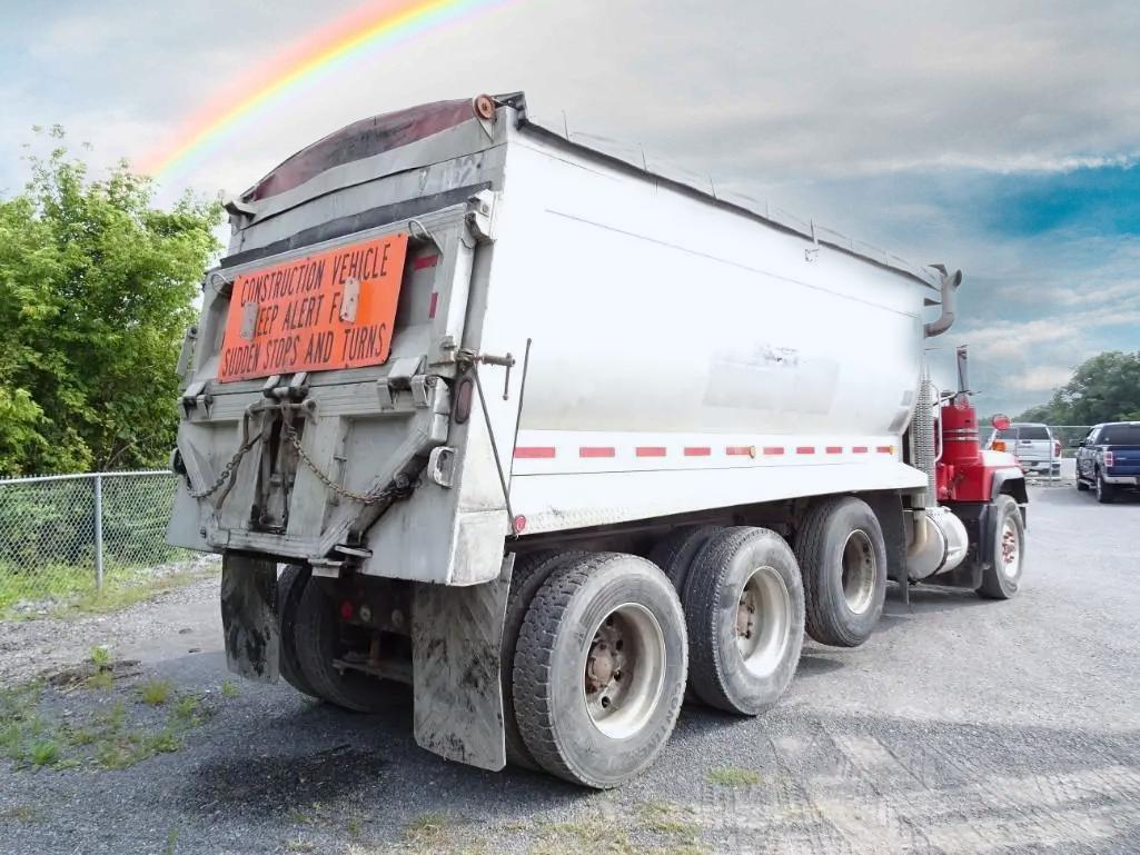 Mack RD600  2000