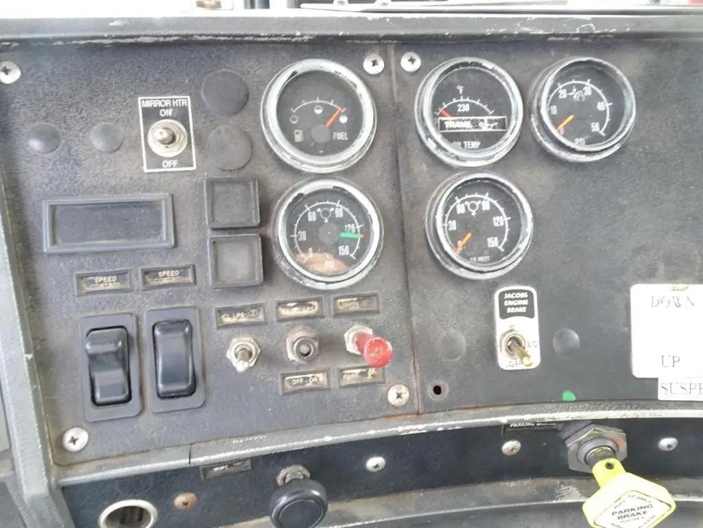 Mack RD600  2000