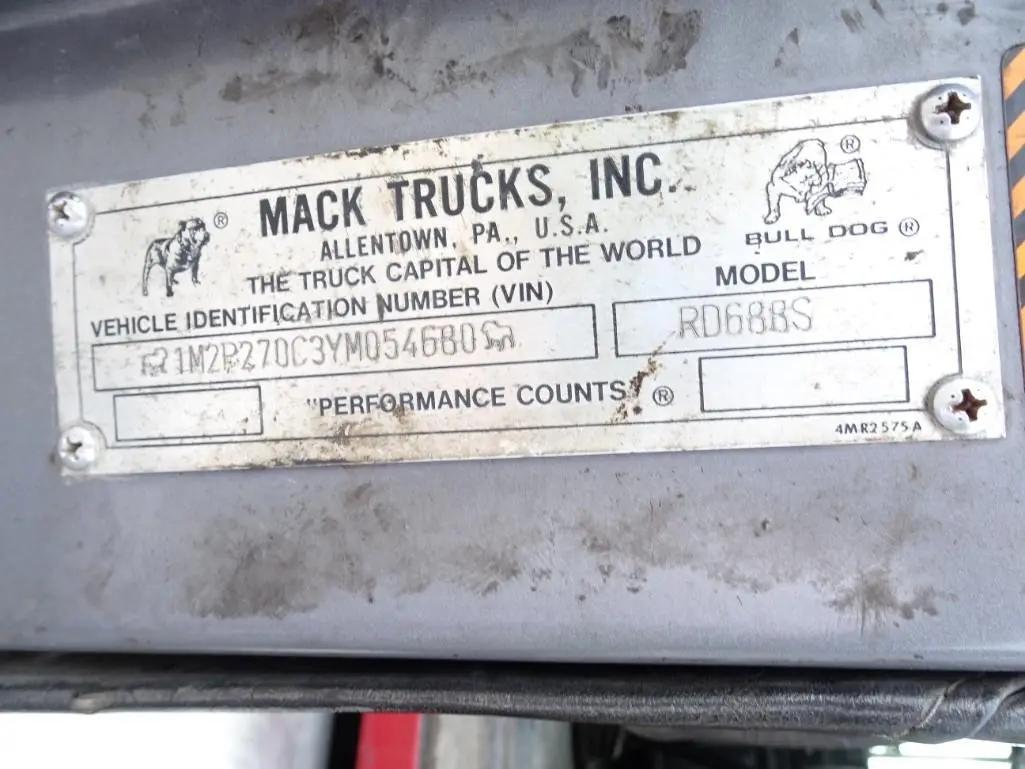 Mack RD600  2000