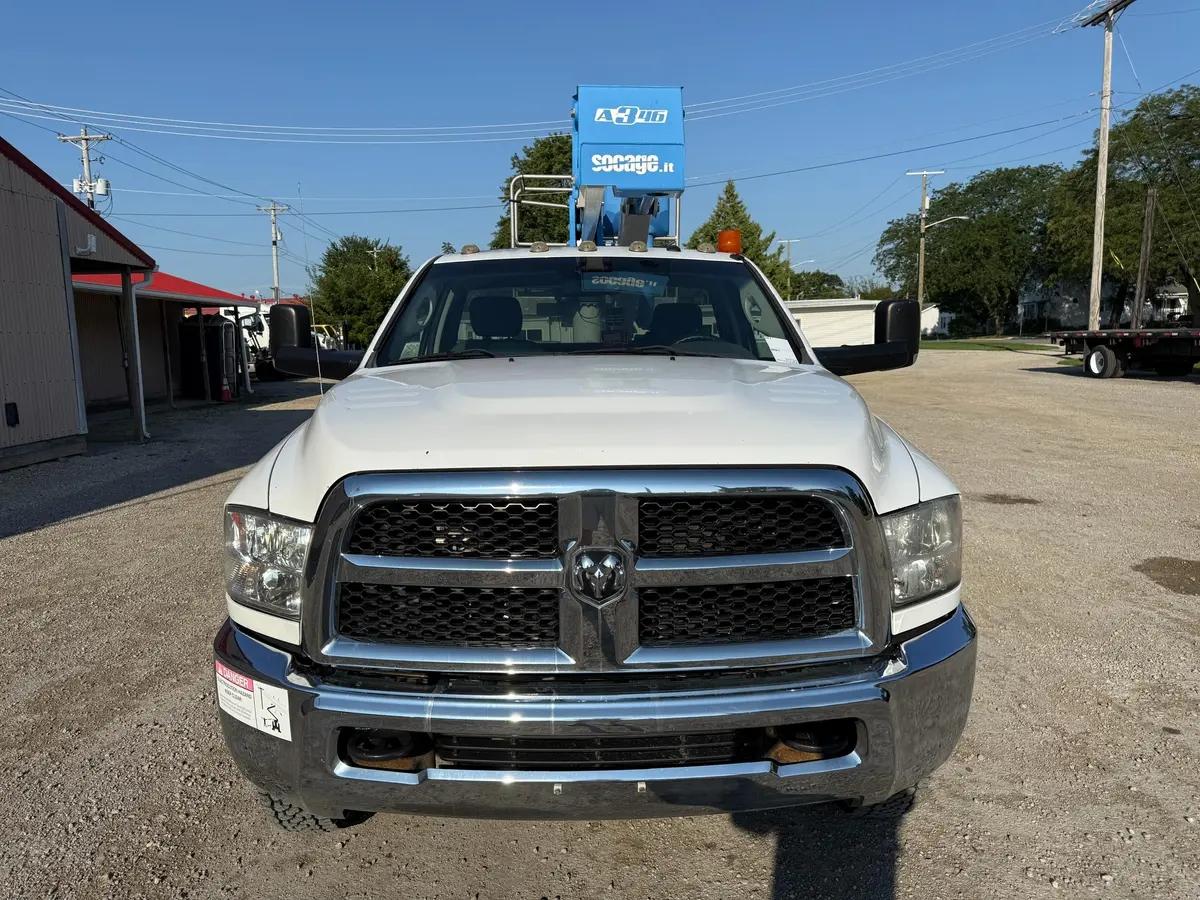 RAM 3500 Regular Cab 4WD SWB DRW 2016