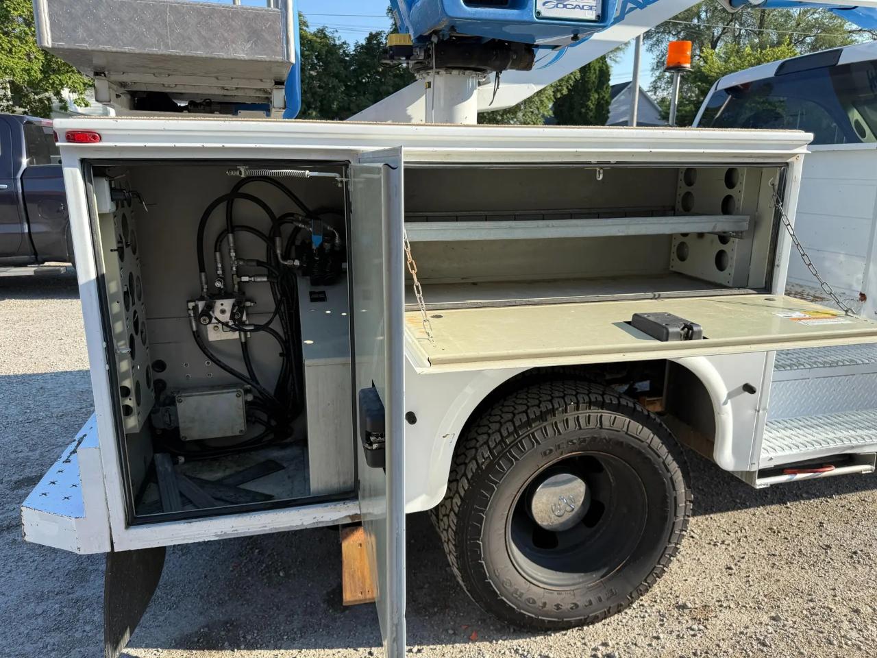 RAM 3500 Regular Cab 4WD SWB DRW 2016