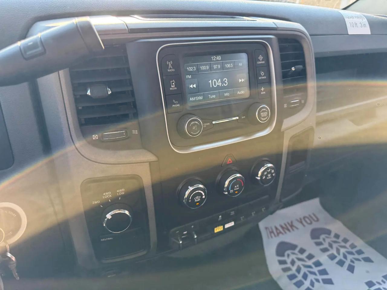 RAM 3500 Regular Cab 4WD SWB DRW 2016