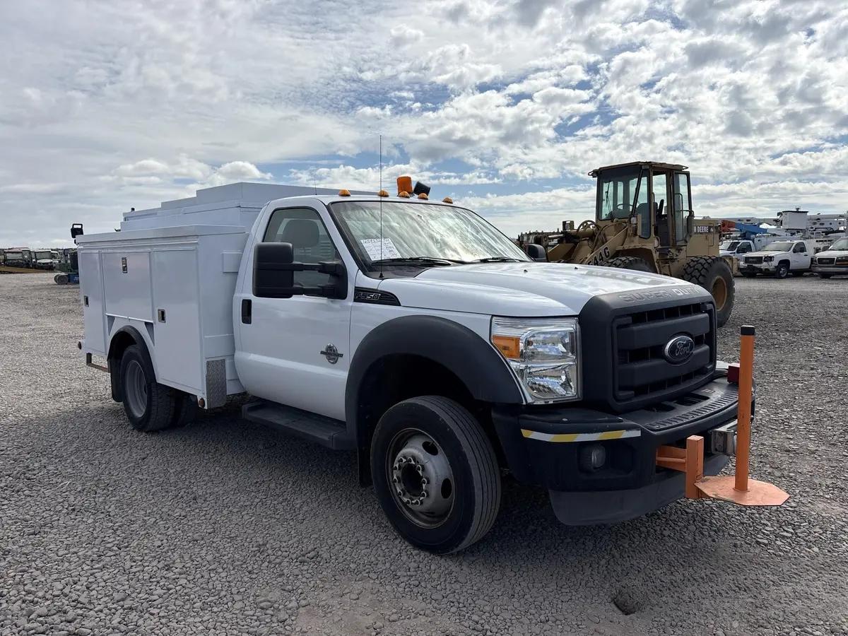 Ford F-550 Regular Cab DRW 2WD 2012