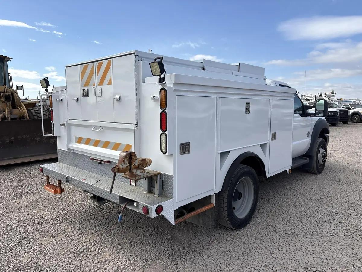 Ford F-550 Regular Cab DRW 2WD 2012