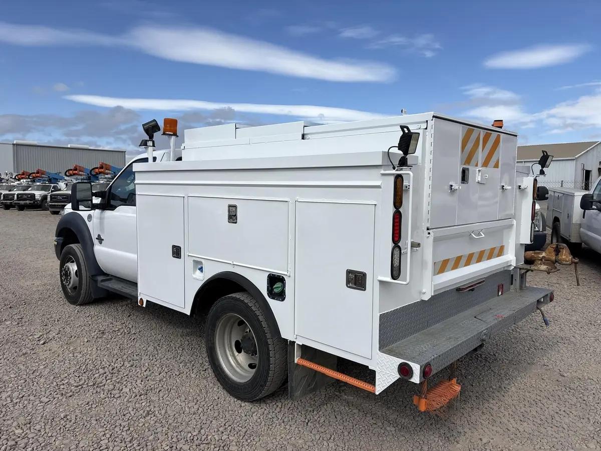 Ford F-550 Regular Cab DRW 2WD 2012