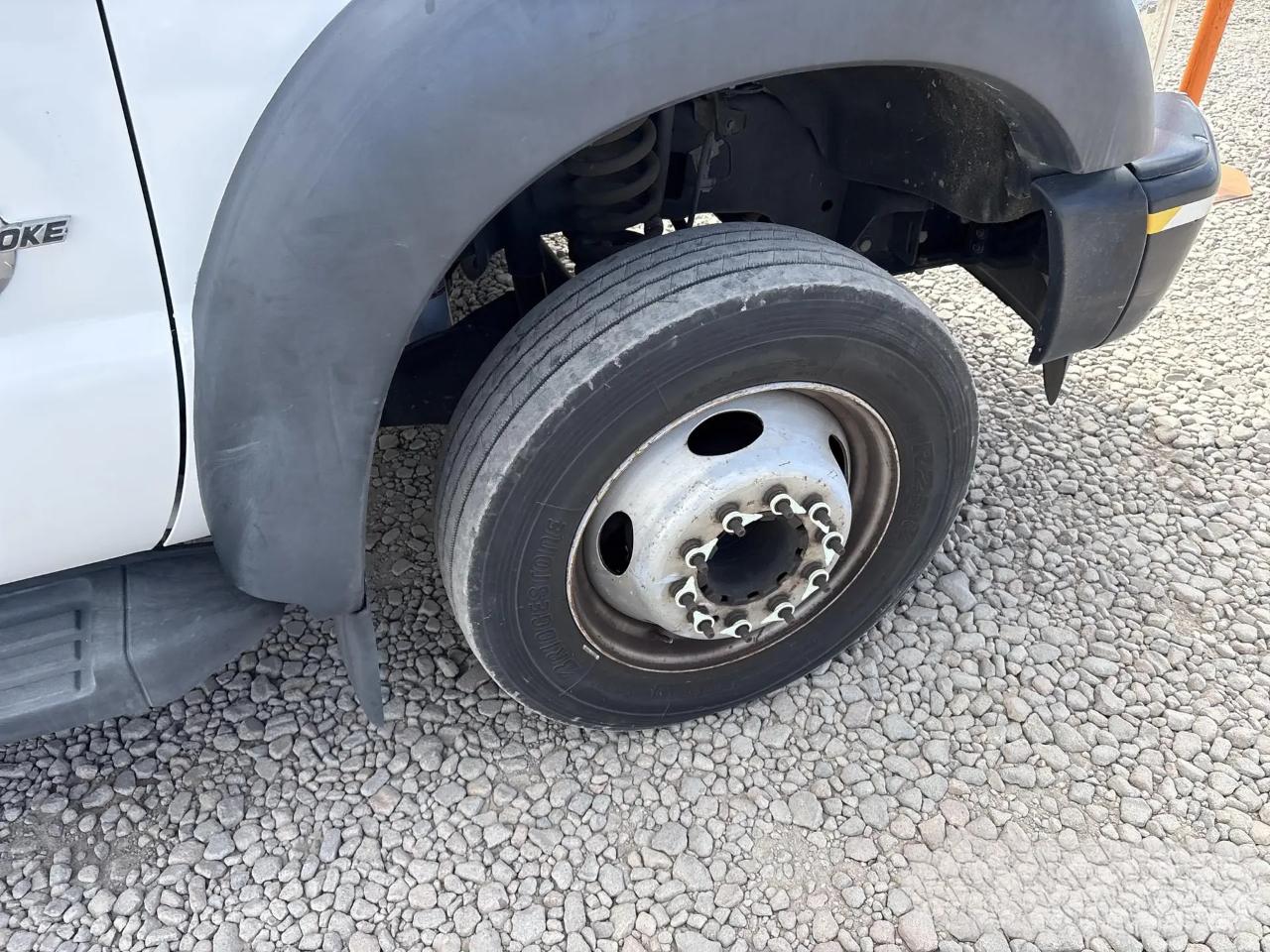 Ford F-550 Regular Cab DRW 2WD 2012
