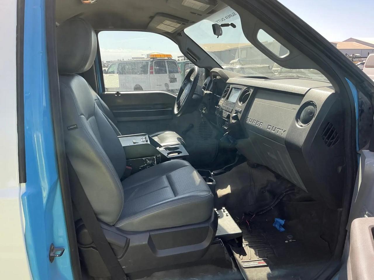 Ford F-550 Regular Cab DRW 4WD 2013