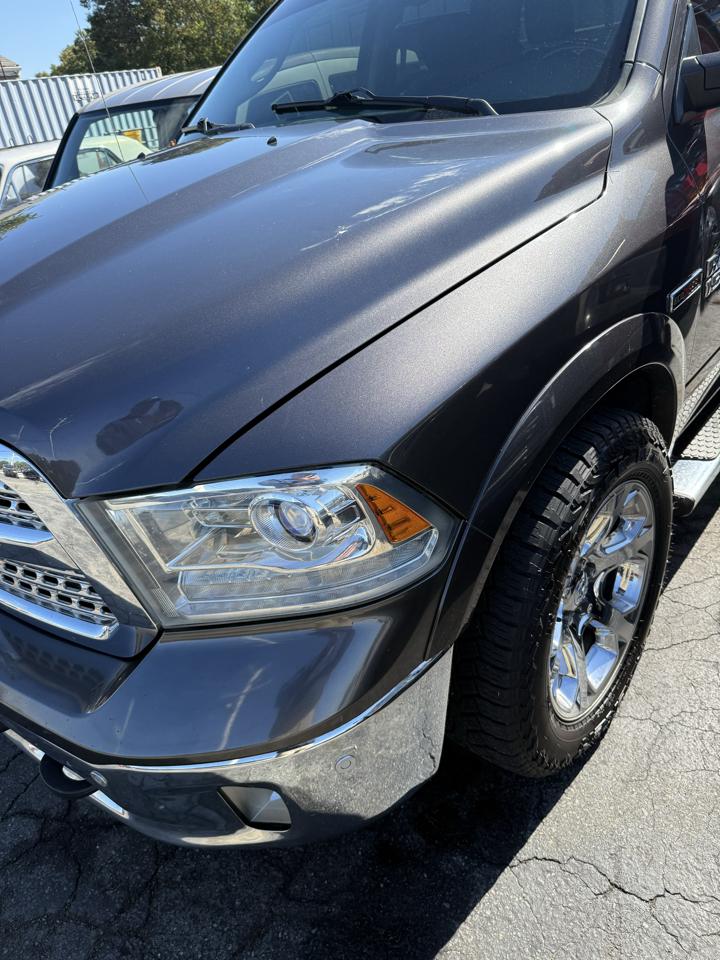 RAM 1500 Laramie Crew Cab SWB 4WD 2015