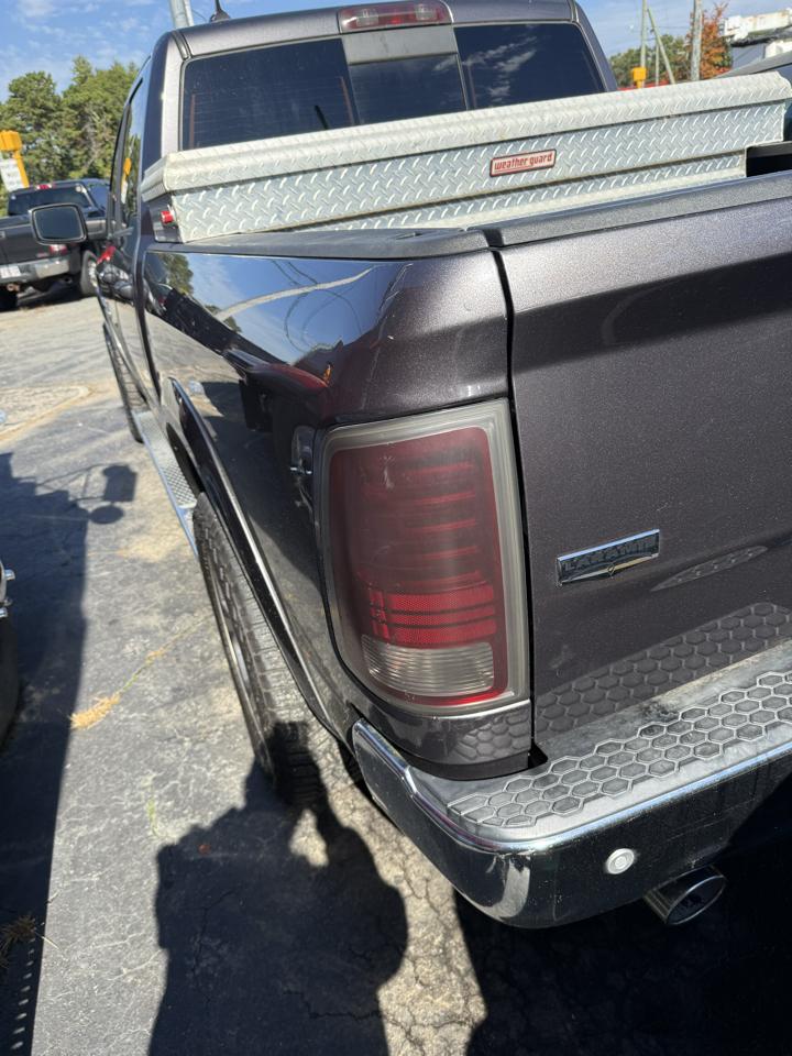 RAM 1500 Laramie Crew Cab SWB 4WD 2015
