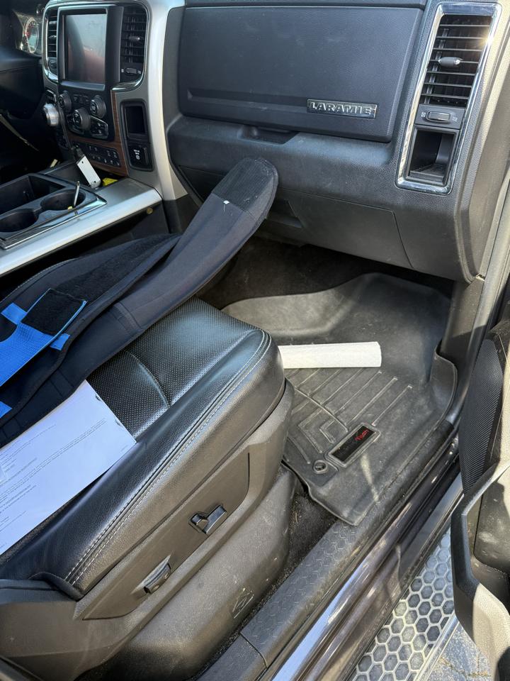 RAM 1500 Laramie Crew Cab SWB 4WD 2015